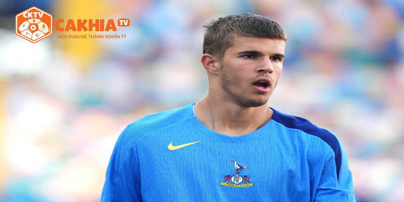 Thể hình và ưu thế khả năng không chiến của Vušković