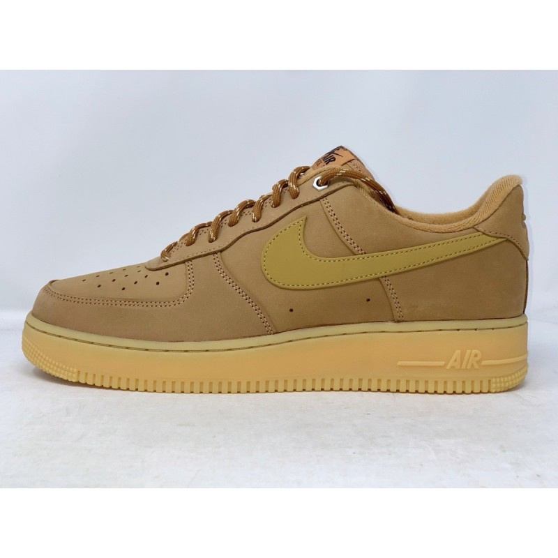 nike-tc-7900-wheat-flax nike-tc-7900-wheat-flax