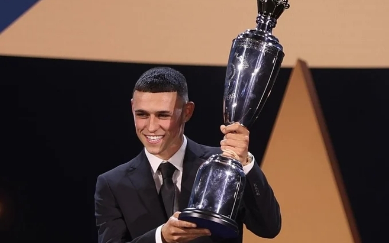 Phil Foden và danh hiệu cầu thủ xuất sắc nhất mùa giải