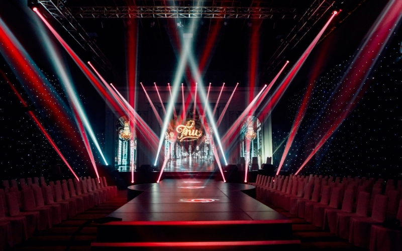 Sức mạnh kể chuyện của màu sắc trong video âm nhạc chuyên nghiệp