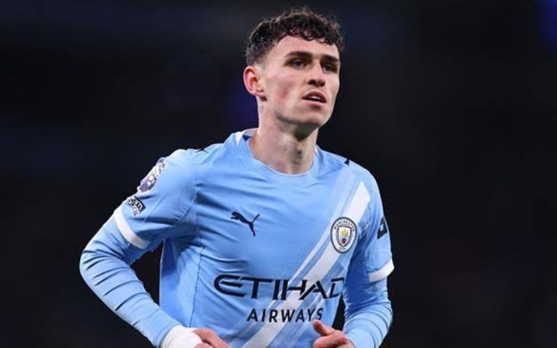 Đánh giá sự linh hoạt và khả năng chơi đa vị trí của ngôi sao trẻ Phil Foden