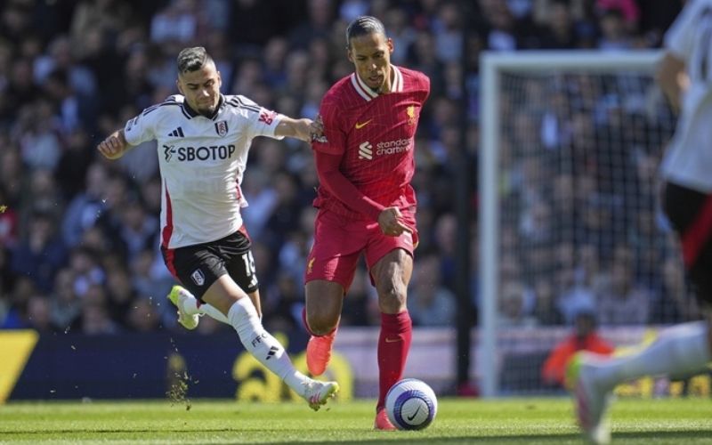 Trình tự các bước xử lý pha phản công của Virgil van Dijk